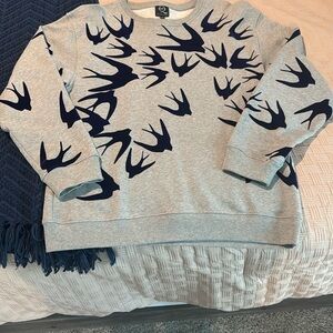 Alexander McQueen Gray Top with Navy Design